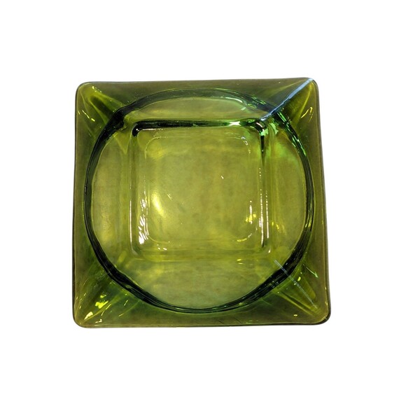 Vintage Square Ashtray Made of Green Glass, likely from the mid-20th century - Picture 3 of 5